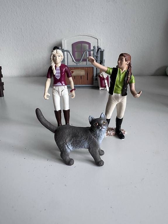 Schleich Jouets: Schleich Pferde-Set mit Stall gebraucht – D'occasion à Zürich par Baldrian1 3