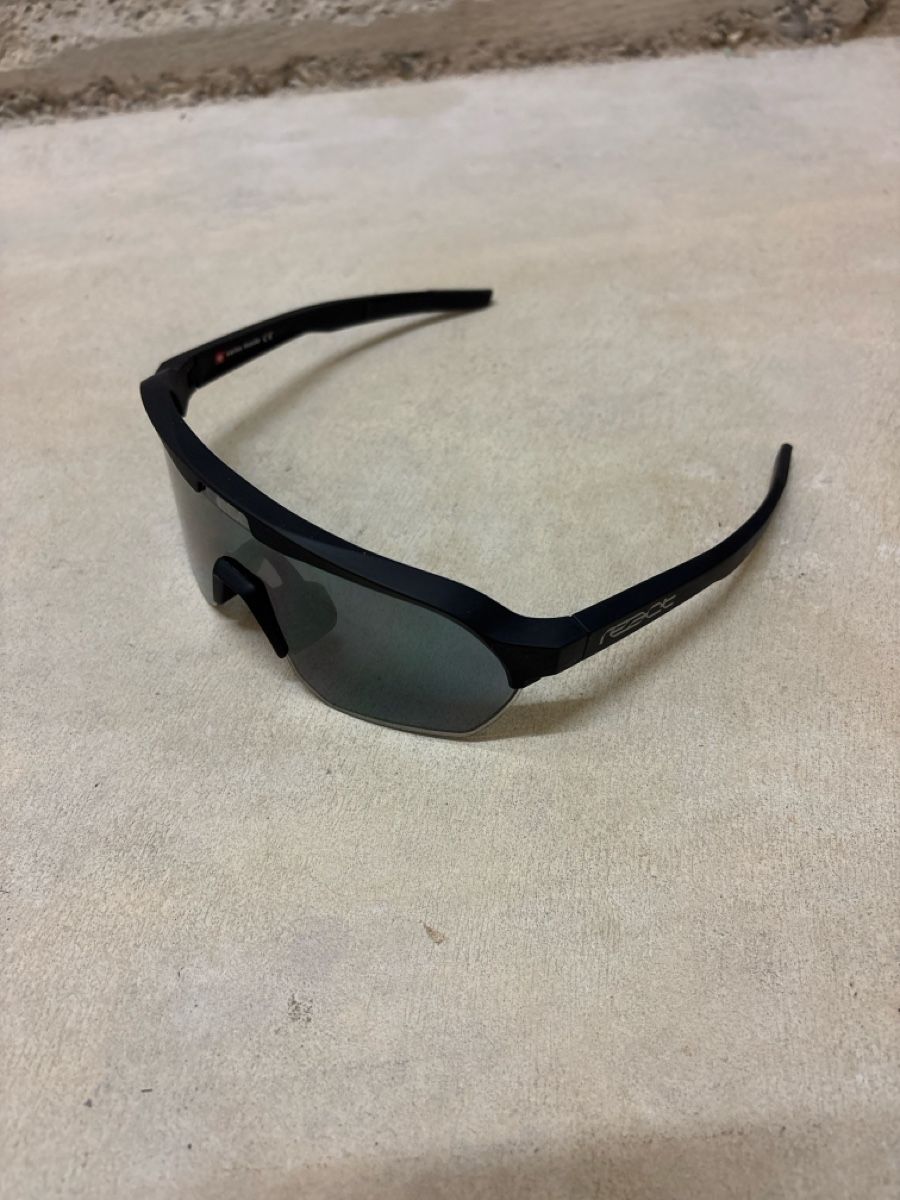 Lunettes & Verres: React Optray Onyx Sportbrille – Neuf (Voir description) à Bettwiesen par ras_9rk9 2