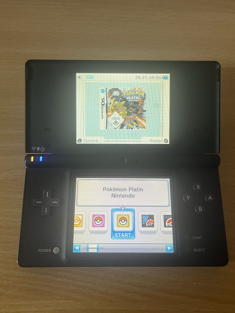 Nintendo Console: Nintendo DSi mit Pokémon Games – Usato da Dielsdorf venduto da RetroMeister 2