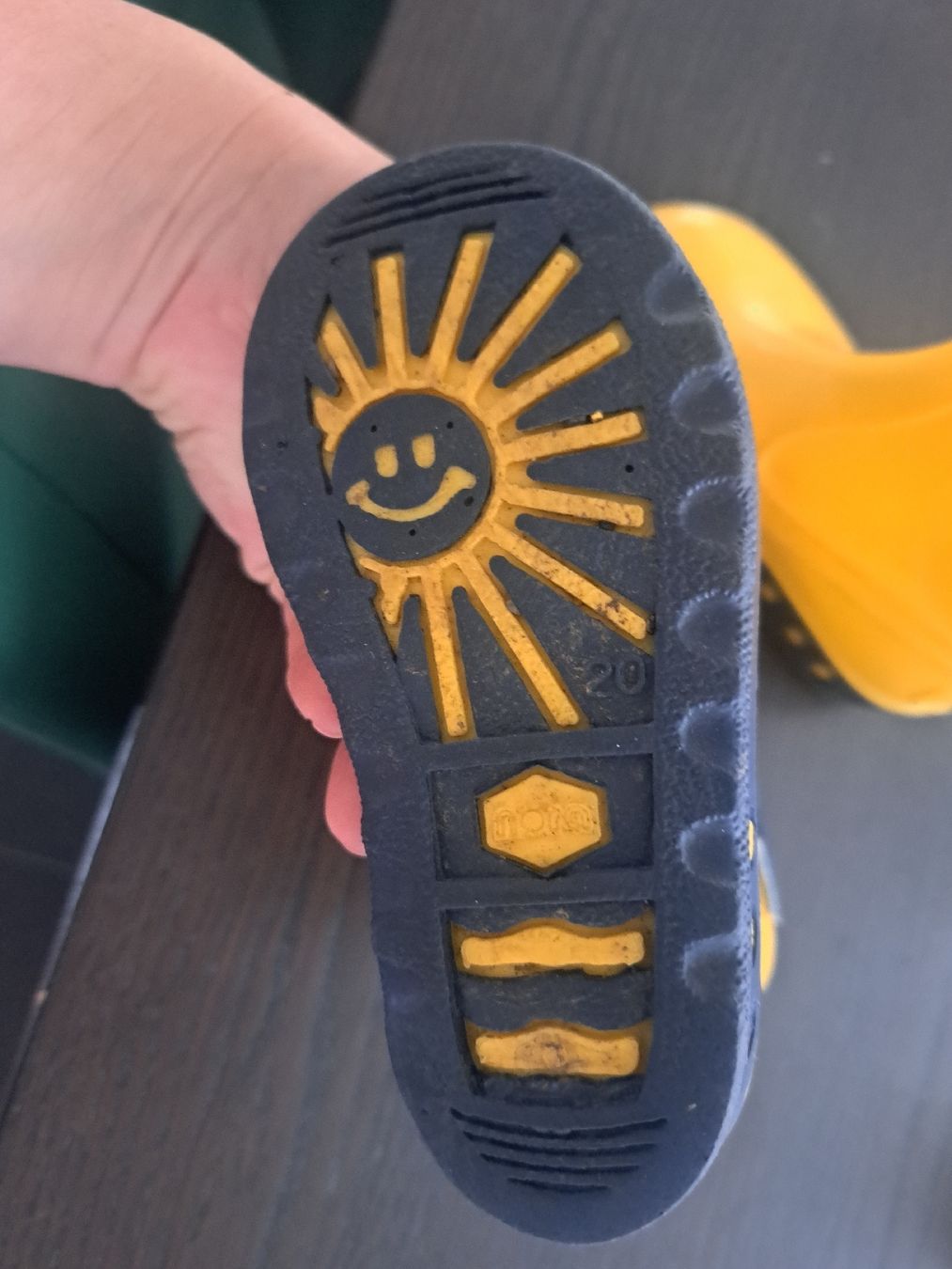 Scarpe per ragazzi: Gelbe NORA Gummistiefel, Gr. 20 – Usato da Grasswil venduto da Natali.H 1
