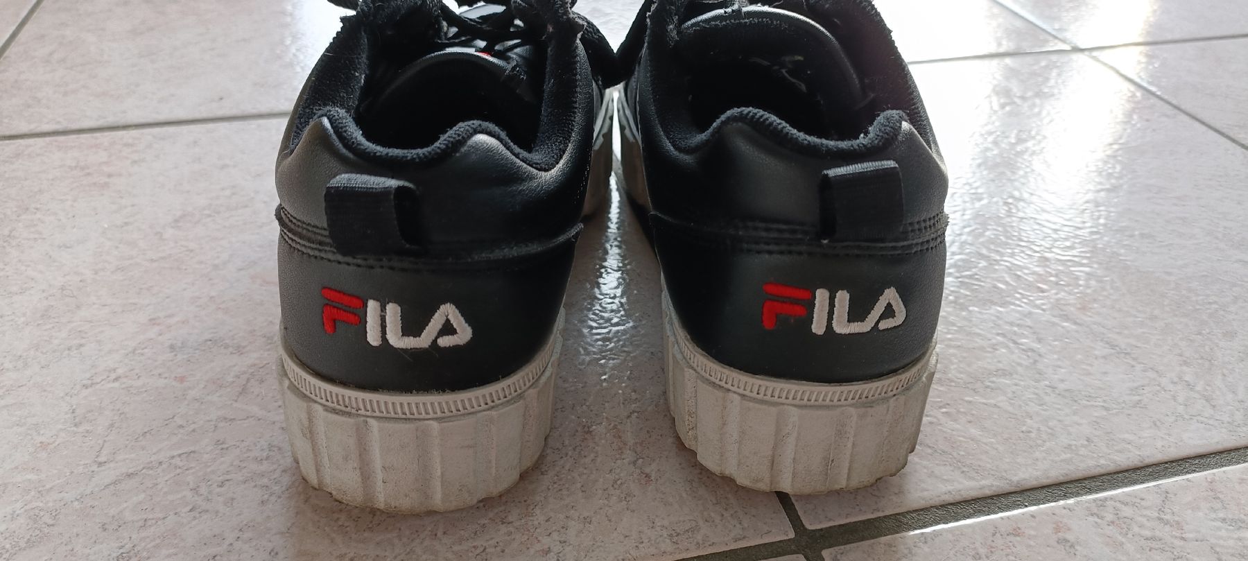 Fila Scarpe da donna: FILA Sneaker Gr. 39 – Usato da Porza venduto da tbch 2
