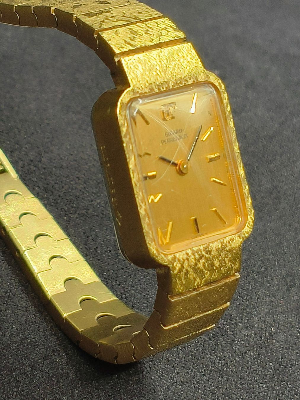 Girard-Perregaux Montres: Girard-Perregaux – Défectueux à La Chaux-de-Fonds par curtitswisswatches 3