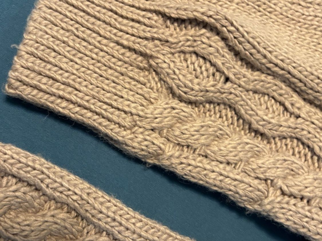 H&M Maglioni & Felpe: Damen Strickpullover Zopfmuster beige Rollkragen – Usato da Bülach venduto da bjoernbenny 2