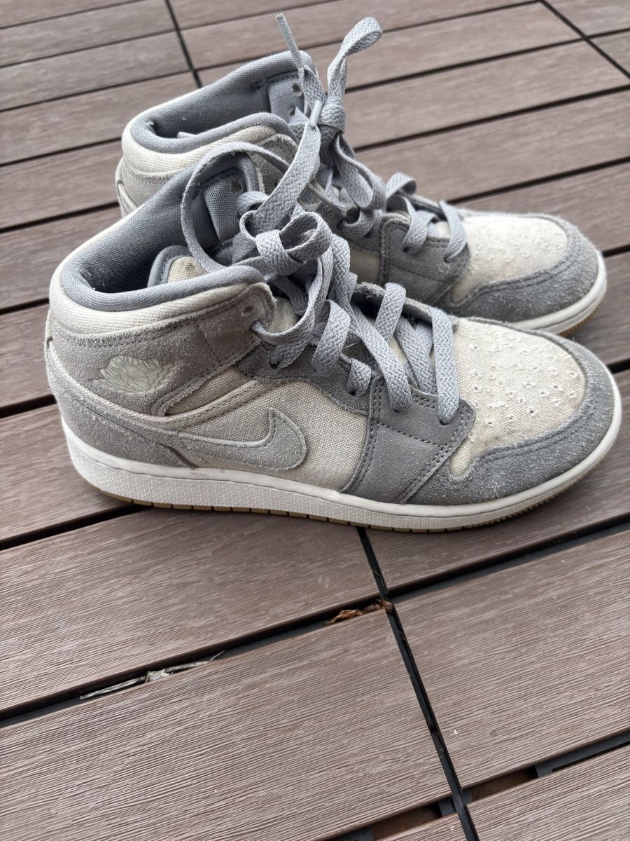 Herrenschuhe: Baskets Nike Air Jordan gris clair  35.5 – Gebraucht aus Biel/Bienne von Lorenzo2014