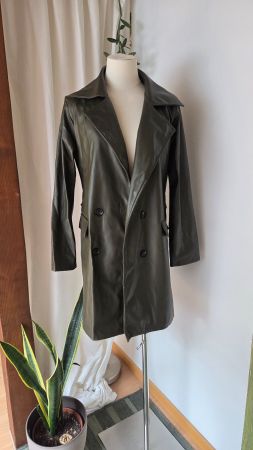 Grüner Trenchcoat Kunstleder Damen Gr. 38 für Frühling/He...