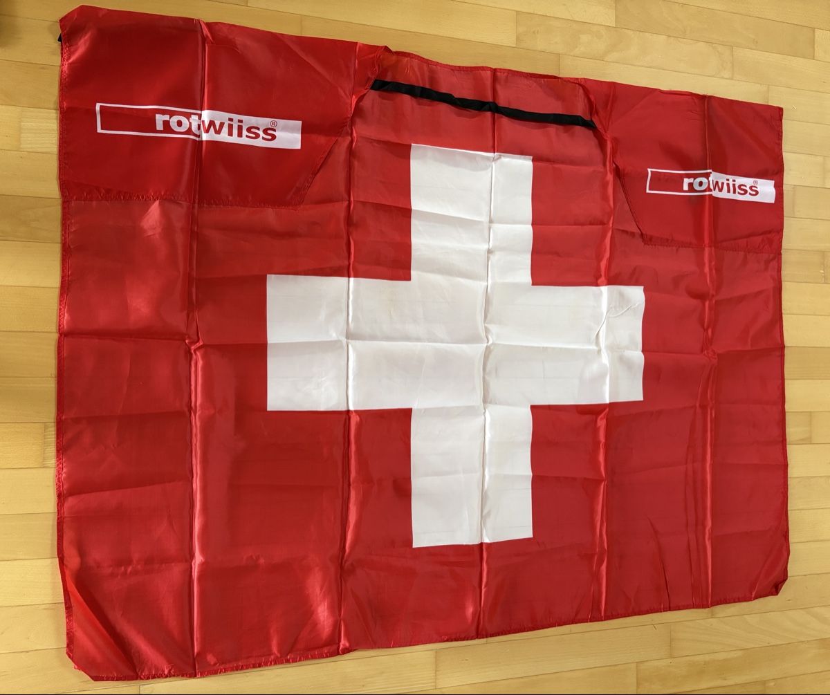 Bandiere: Drapeau Suisse 140x105cm – Usato da Lausanne venduto da ValeMerky 1