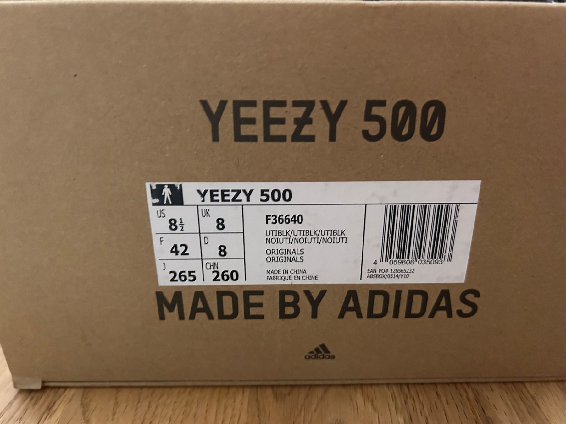 Adidas Herrenschuhe: adidas Yeezy 500 Utility Black – Neu und originalverpackt aus Neftenbach von Vespa796 3