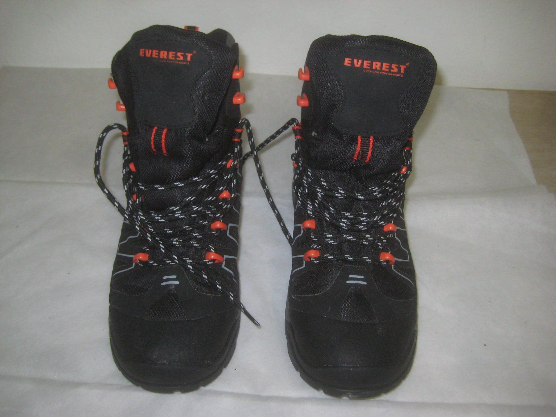 Everest Chaussures hommes: HERREN  WANDER SCHUHE – Neuf (Voir description) à Uster par flocke1 1