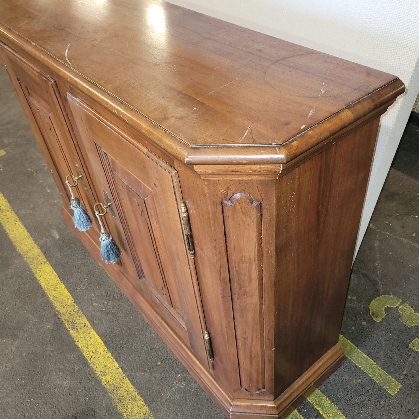Cassettiere: antikes sideboard möbelschrank nussbaum – Usato da Reichenburg venduto da AK_78 2