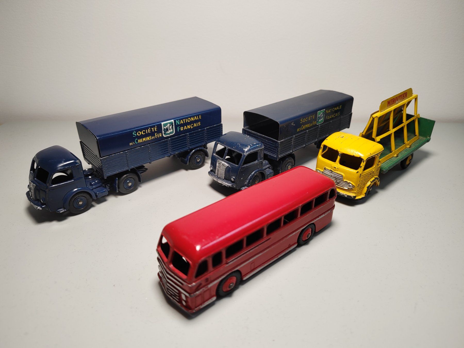 Dinky Toys Modellautos: 4x Dinky Toys Lastwagen – Gebraucht aus Bachenbülach von R.Mall