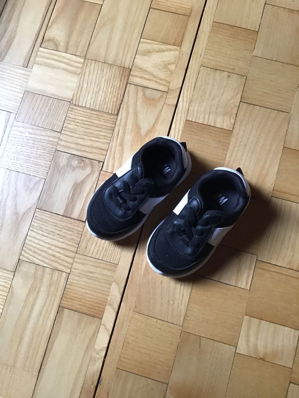 H&M Schuhe für Jungen: Kinderschuhe "H&M" Gr. 18/19... – Neu (gemäss Beschreibung) aus Uetendorf von Koh0