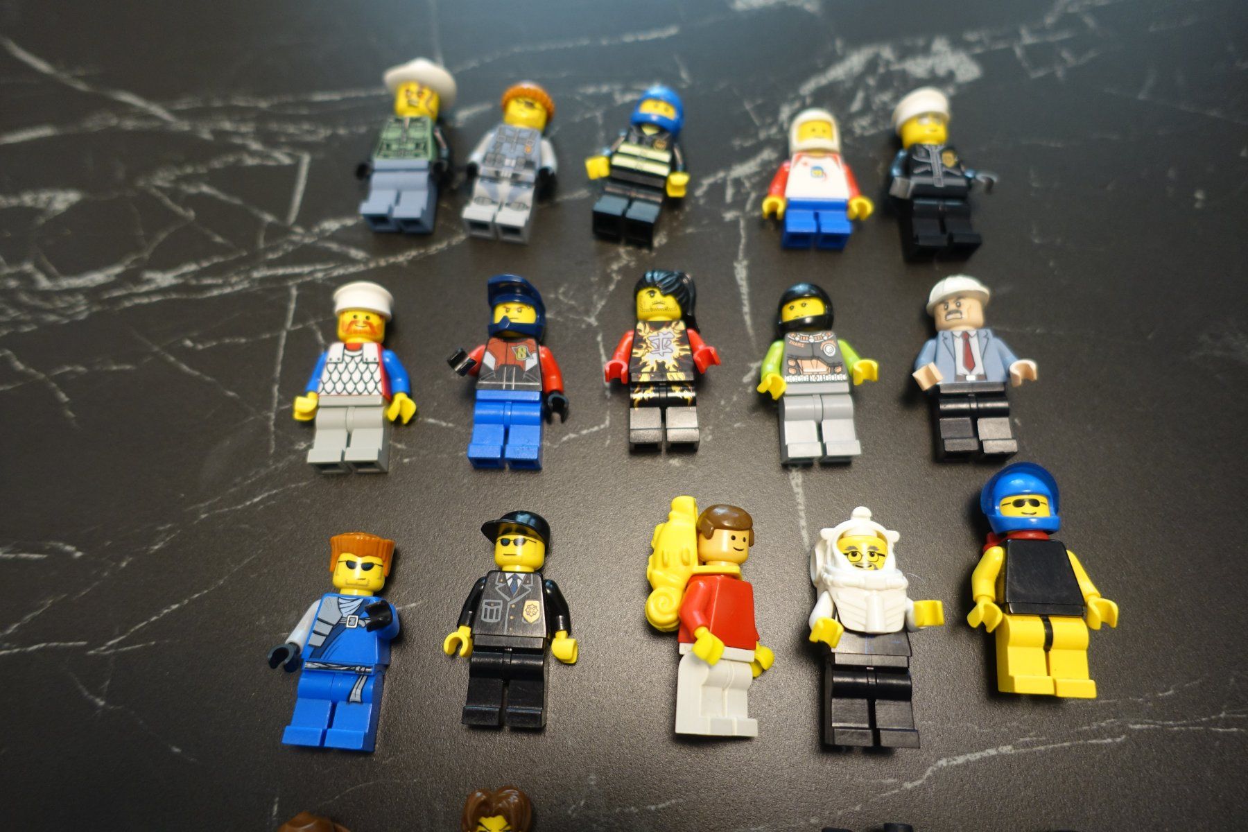 Lego Giocattoli: 25 Stk Legofiguren (3) – Usato da Belp venduto da Mazarron58 1