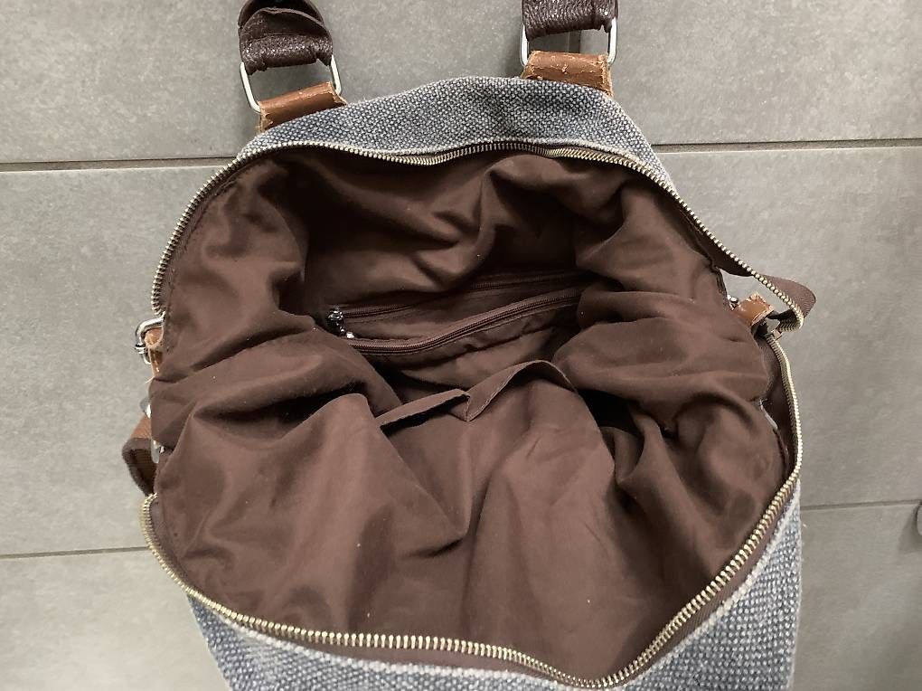 Taschen: Canvas Handtasche mit Lederdetails – Gebraucht aus Oberengstringen von exmex 2