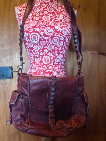 Coole Liebeskind Vintage-Lederhandtasche in Weinrot!