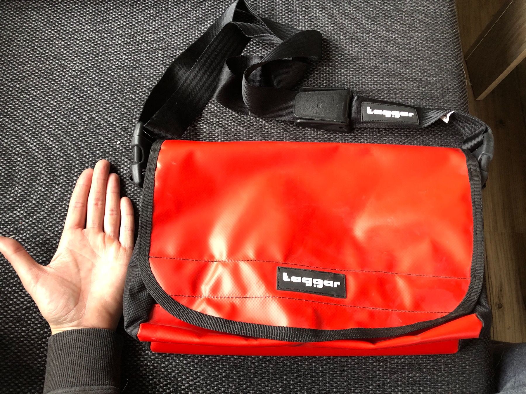 Taschen: Tagger Tasche rot – Neu (gemäss Beschreibung) aus Rupperswil von fabenius