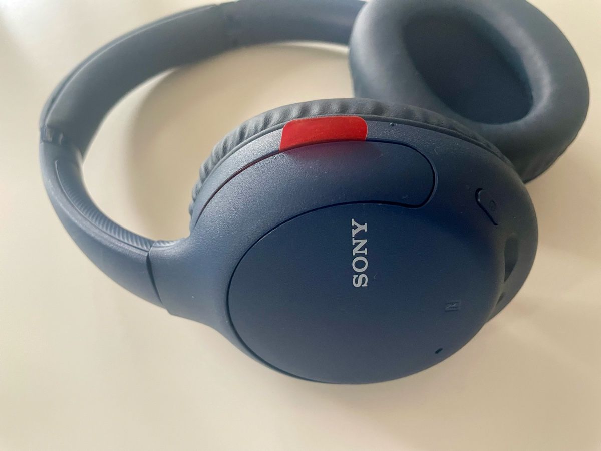 Sony Cuffie: SONY - Bluetooth Kopfhörer (Over-ear, Blau) – Nuovo (secondo la descrizione) da Rütihof venduto da JulieH85 1