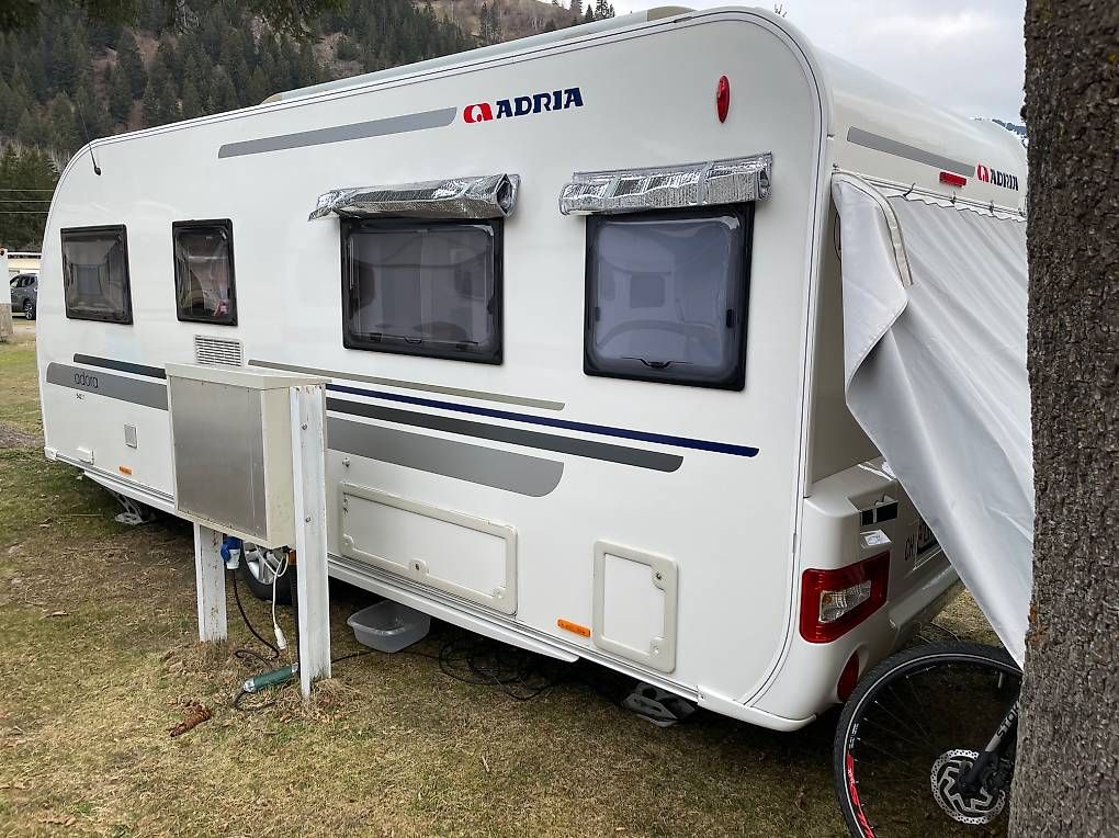Camping Fahrzeuge: Wohnwagen Adria Adora 542 UT – Gebraucht aus Wolfhausen von cowboy 4