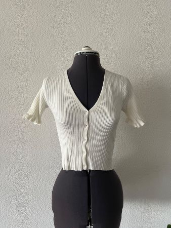 ✨ MONKI Strickjacke XS weiss gerippt für den Sommer 🌿