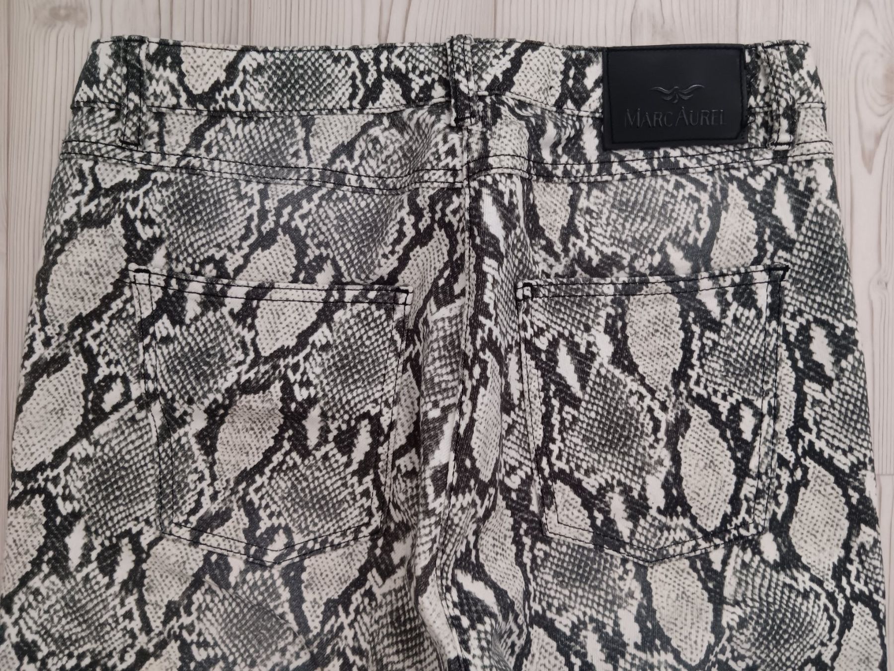 Jeans: MARC AUREL Jeans taille / Grosse 36 – Usato da Cossonay-ville venduto da Super-Price-Quality 6