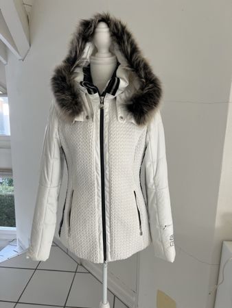 Sportalm Winterjacke Gr. 38, Weiss mit Pelzkragen TOP!