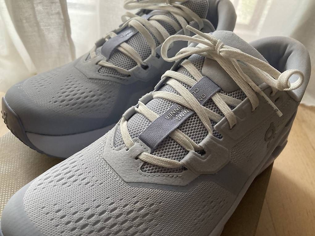 On Chaussures femmes: On Cloudrunner 3 Gr 42 Damen – Neuf (Voir description) à Zürich par Wg02