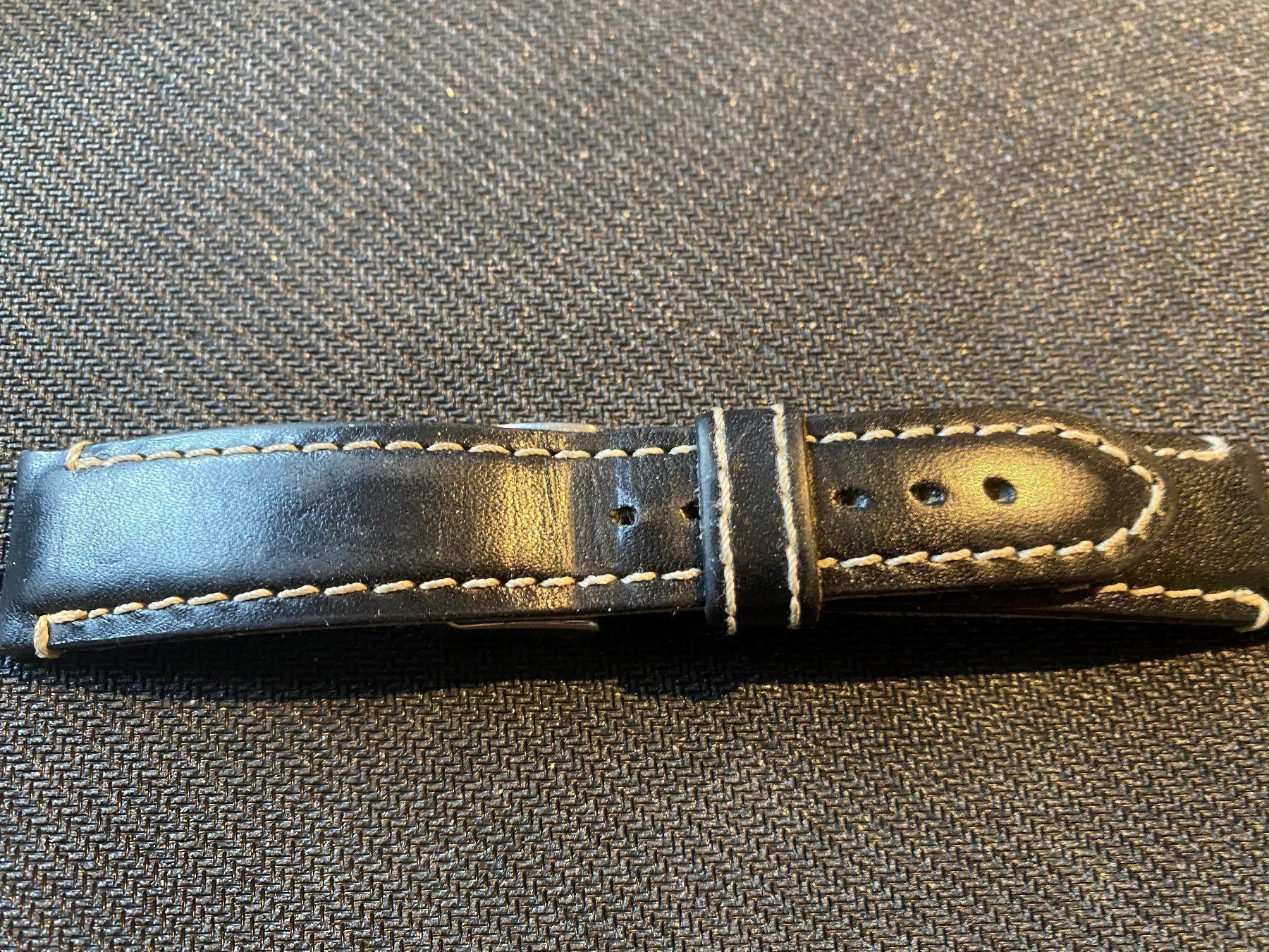 Armbänder & -reifen: Uhrenbändeli, Leder, schwarz – Gebraucht aus Muri b. Bern von Silberqualle