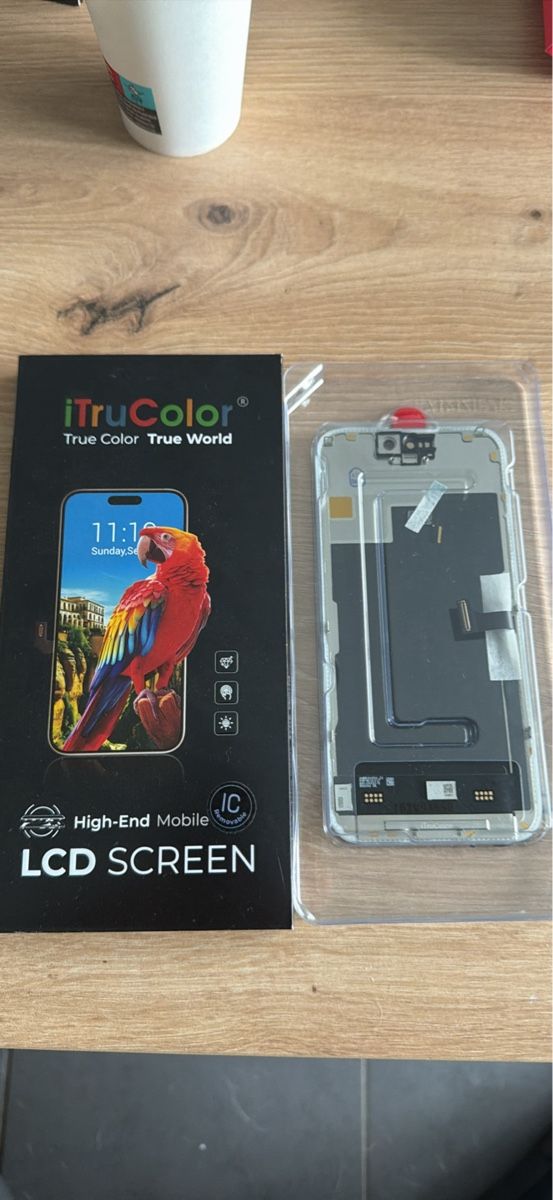Apple Telefoni cellulari / Smartphones: Écran iPhone 15 pro soft oled 120hz – Nuovo (secondo la descrizione) da Yverdon-les-Bains venduto da ame_7f2x 1