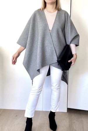 Burberrys Poncho grigio in puro cashmere