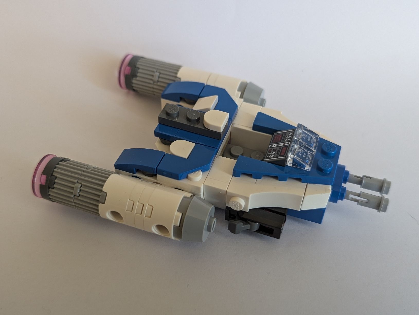 Lego Kit di costruzioni: LEGO Microfighter ohne Minifigur – Usato da Trimbach venduto da BrickBase
