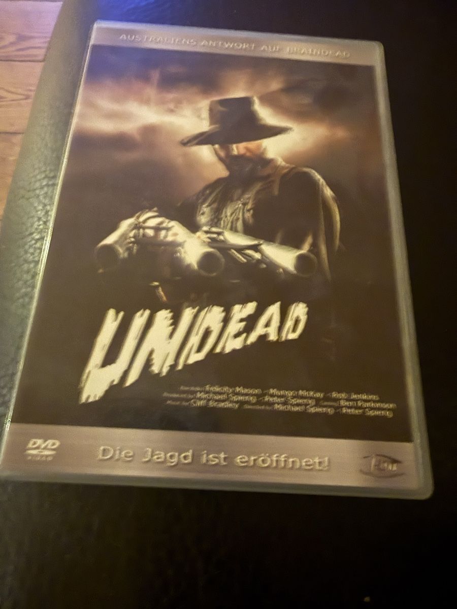 Tous les DVDs: Undead  – D'occasion à Troinex par grigri2020