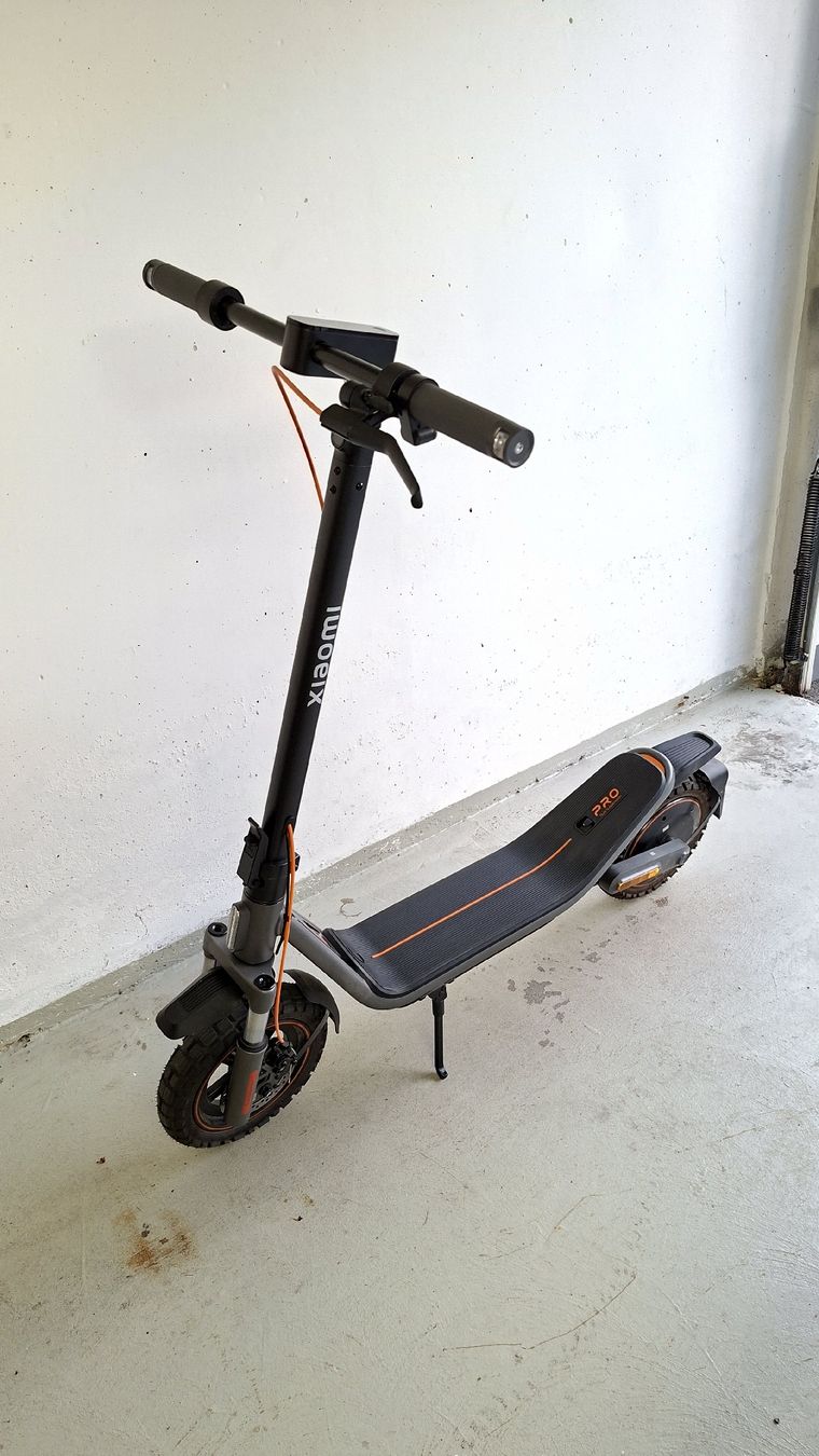 Xiaomi Kickboard: Xiaomi E-Scooter 6 Pro CH Version – D'occasion à Ballwil par Patrick218 1