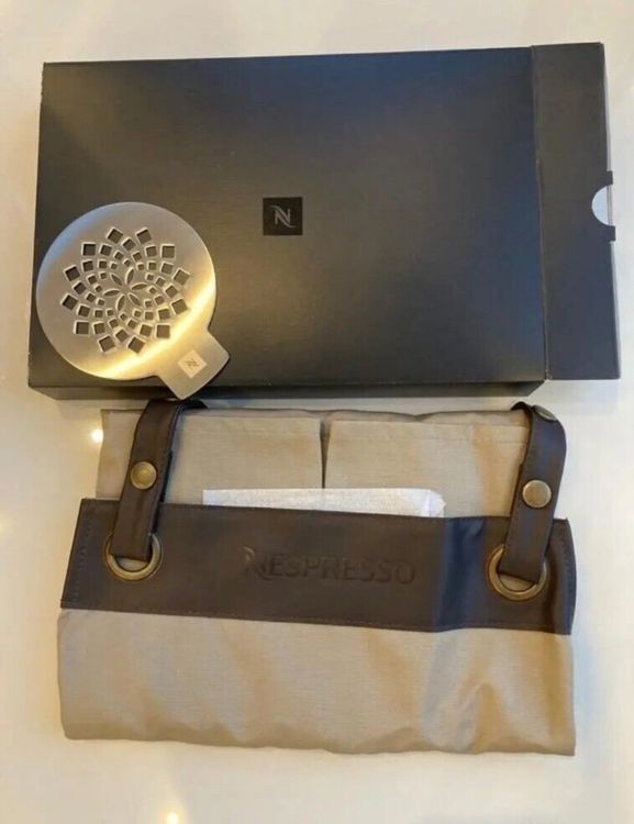 NESPRESSO Barista Apron and Metal Stencil Set Kaufen auf Ricardo