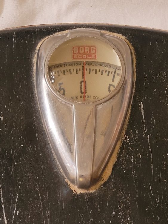 Incontro pèse personne balance vintage old weighing machine en ance | Clasf maison-jardin