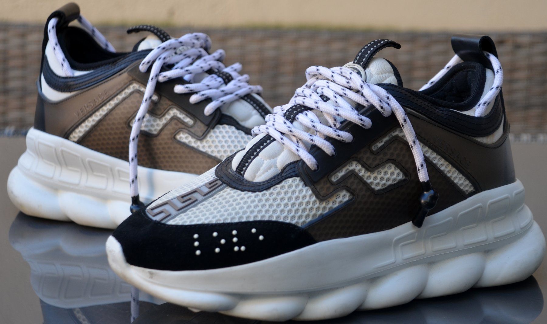 Versace Scarpe da uomo: Versace Sneakers .39 – Usato da Collonges venduto da arashee 3