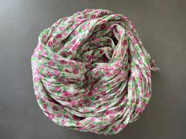 SCHAL IN DEN NEUEN FRÜHLINGSFARBEN