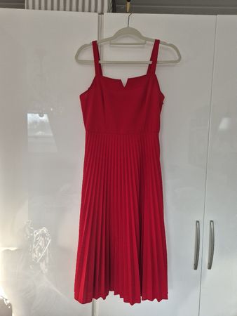 Rotes Kleid