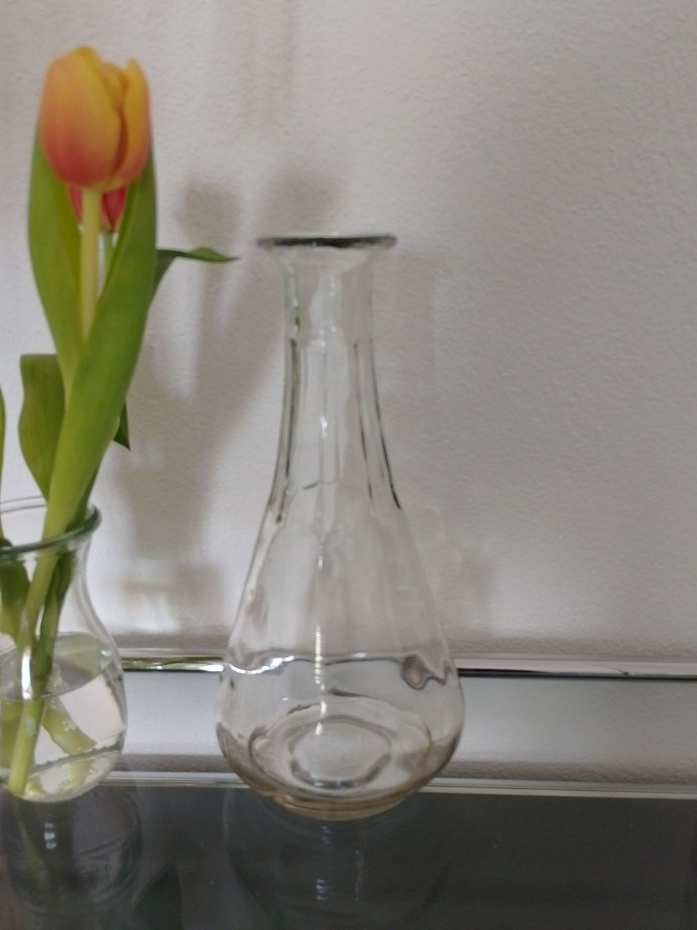 Caraffe: sehr schöne, grosse Glas Karaffe Glaskaraffe Glasvase Blumen – Usato da Zürich venduto da flora044 1