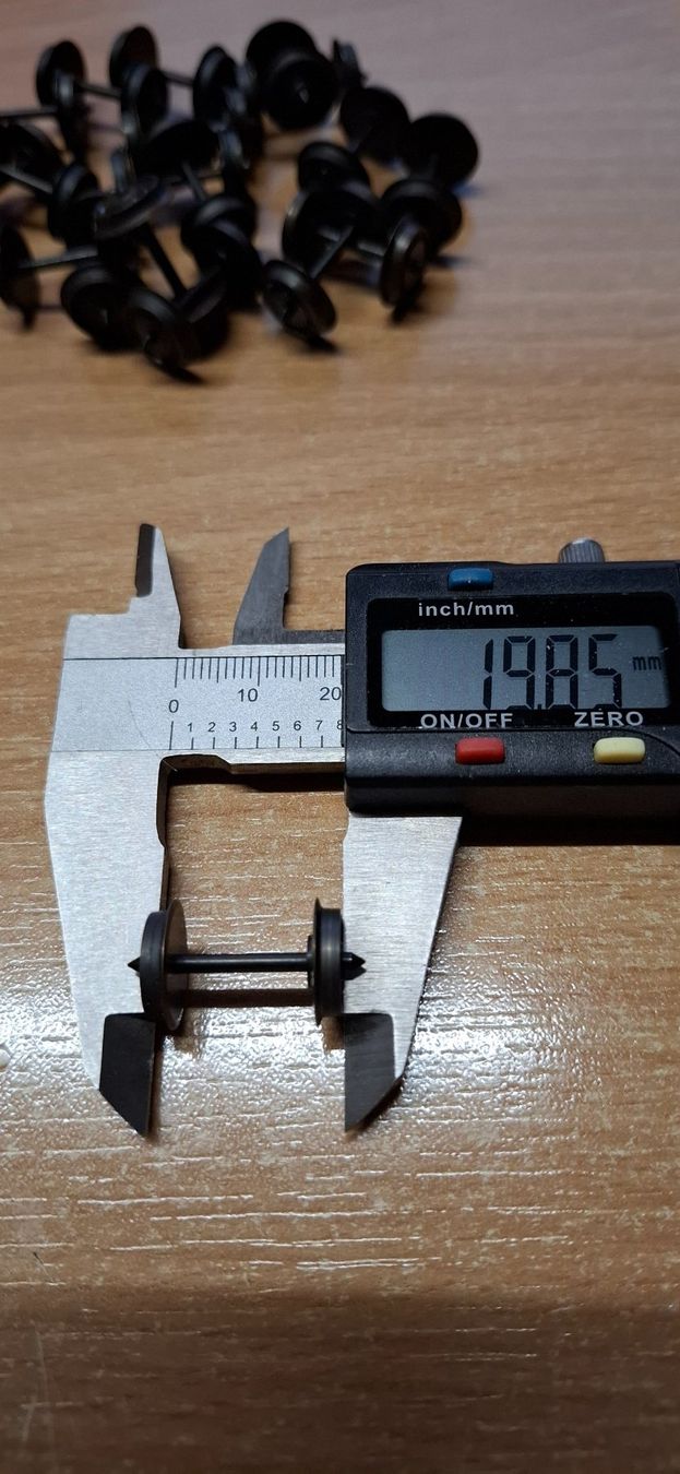 Modelleisenbahnen: 20 Radsätze H0  DC – Gebraucht aus Muttenz von Iwan1 2
