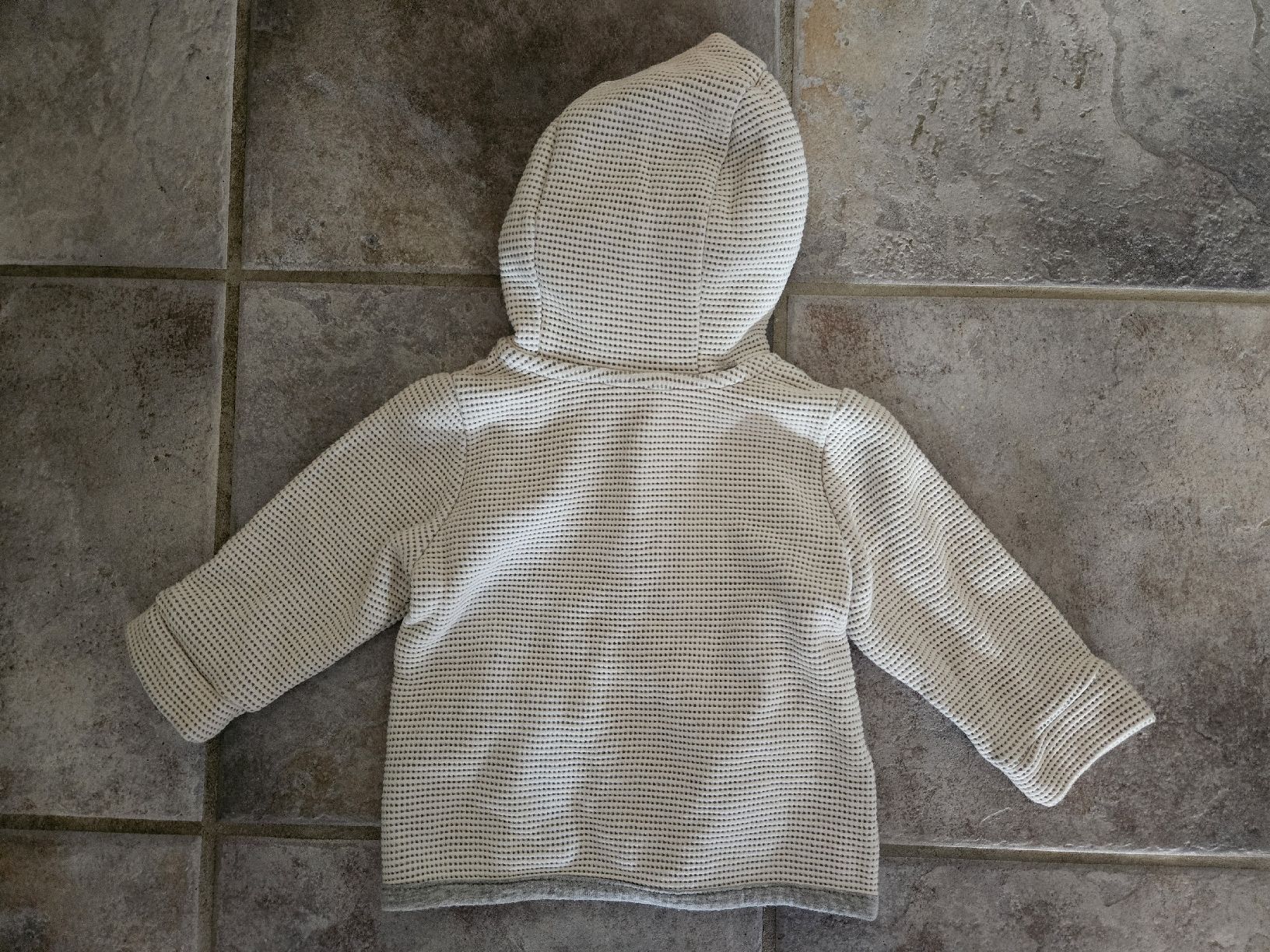 H&M Lotti & Set di vestiti: Traineranzug Gr. 74 – Usato da Worb venduto da jun_fj8w 6