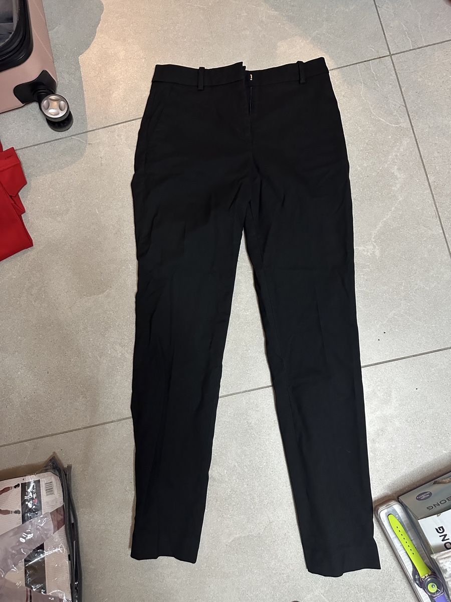H&M Pantaloni: Schwarzi Stoffhose H&M, Grösse 34, – Nuovo (secondo la descrizione) da Ottenbach venduto da Irinaberther 2