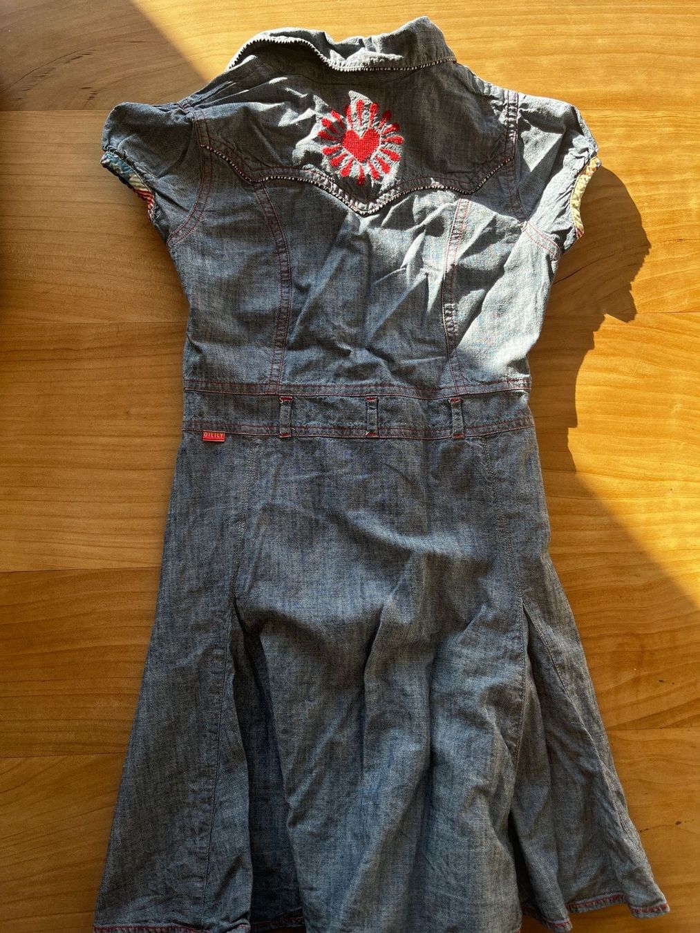 Vestiti & Gonne: Mädchenkleid von OILILY, 7-8 jährig – Usato da Horw venduto da Pem1278