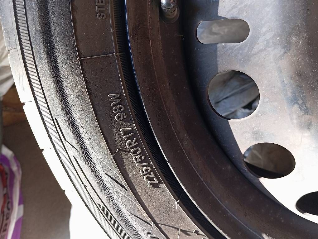 Pneumatici & Ruote complete: Roues Opel Zafira à donner  – Usato da Cugy VD venduto da Boubi21 3