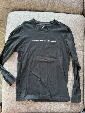 Nike Longsleeve Shirt – Grösse M – Schwarz – Nike Air Print