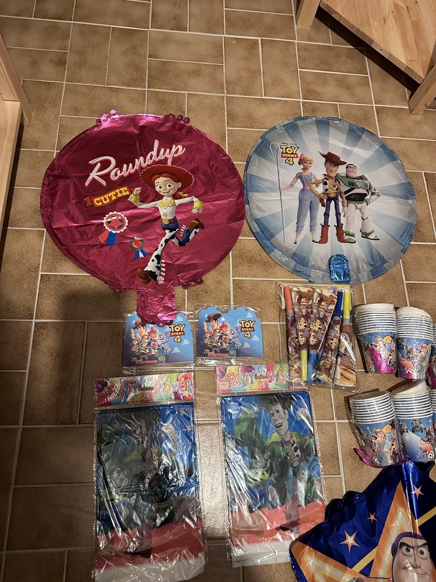 Tutte le decorazioni: Birthday decorations – Nuovo e nell'imballaggio originale da Bex venduto da roopa.gorla 8