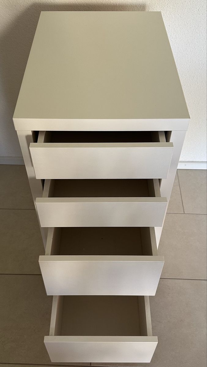 Ikea Cassettiere: Korpus mit 4 Schubladen und Rollen – Usato da Morschach venduto da Butterbrot9000 1