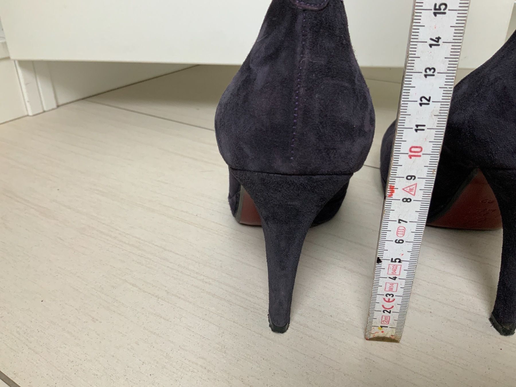 Scarpe da donna: Pumps violet – Usato da Uetikon am See venduto da Corsano 3