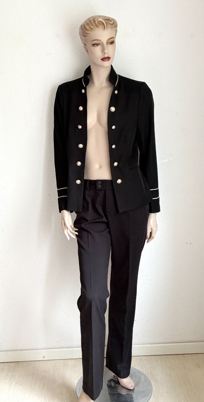 Completi & Tailleur: Schwarzer Anzug im Marine-Stil Grösse 38 – Usato da Kloten venduto da Nephty 1