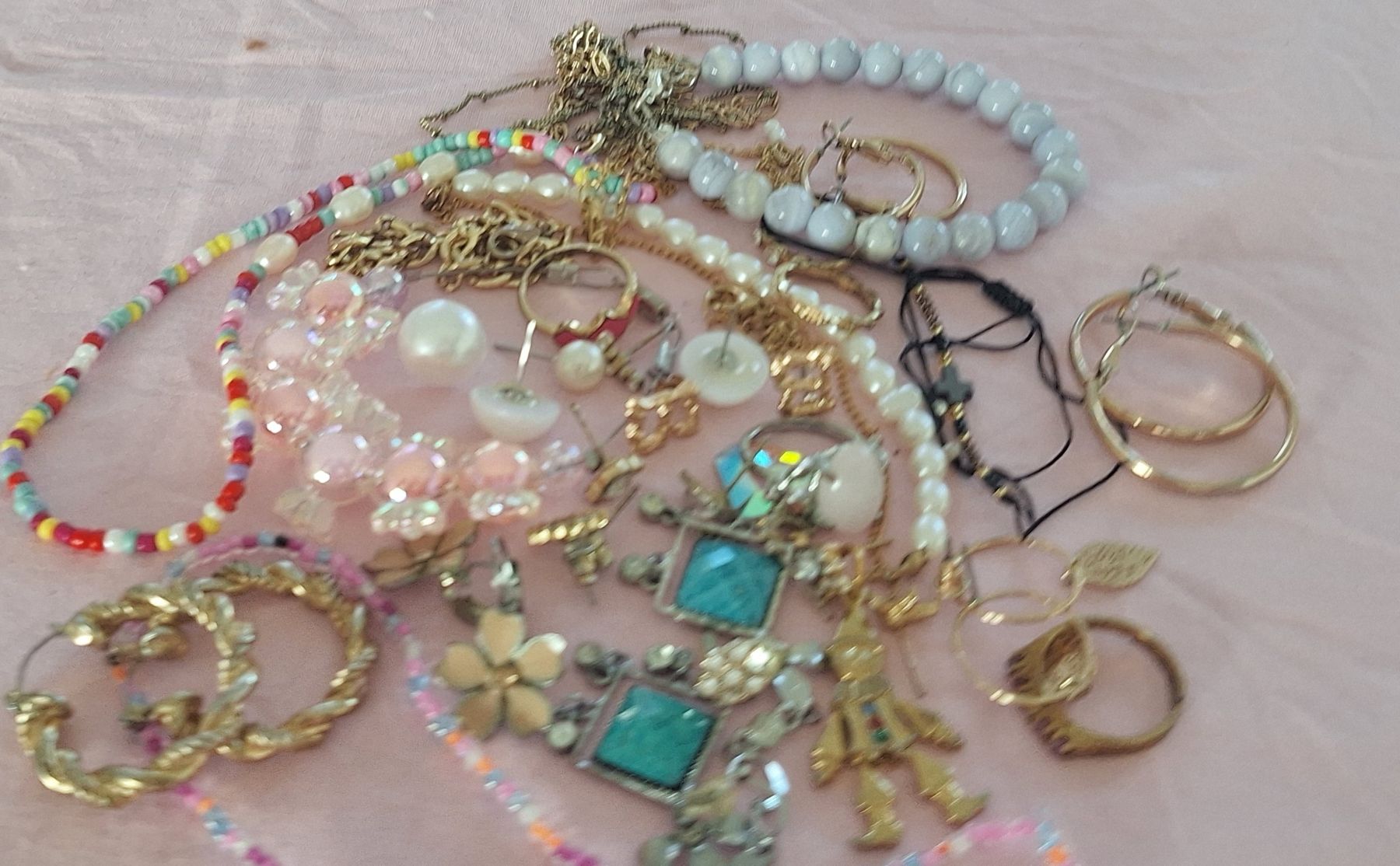 Sonstiger Schmuck: BASTELOTT CHRÜSI.MÜSI. – Gebraucht aus Kerzers von ExpressoTerreno