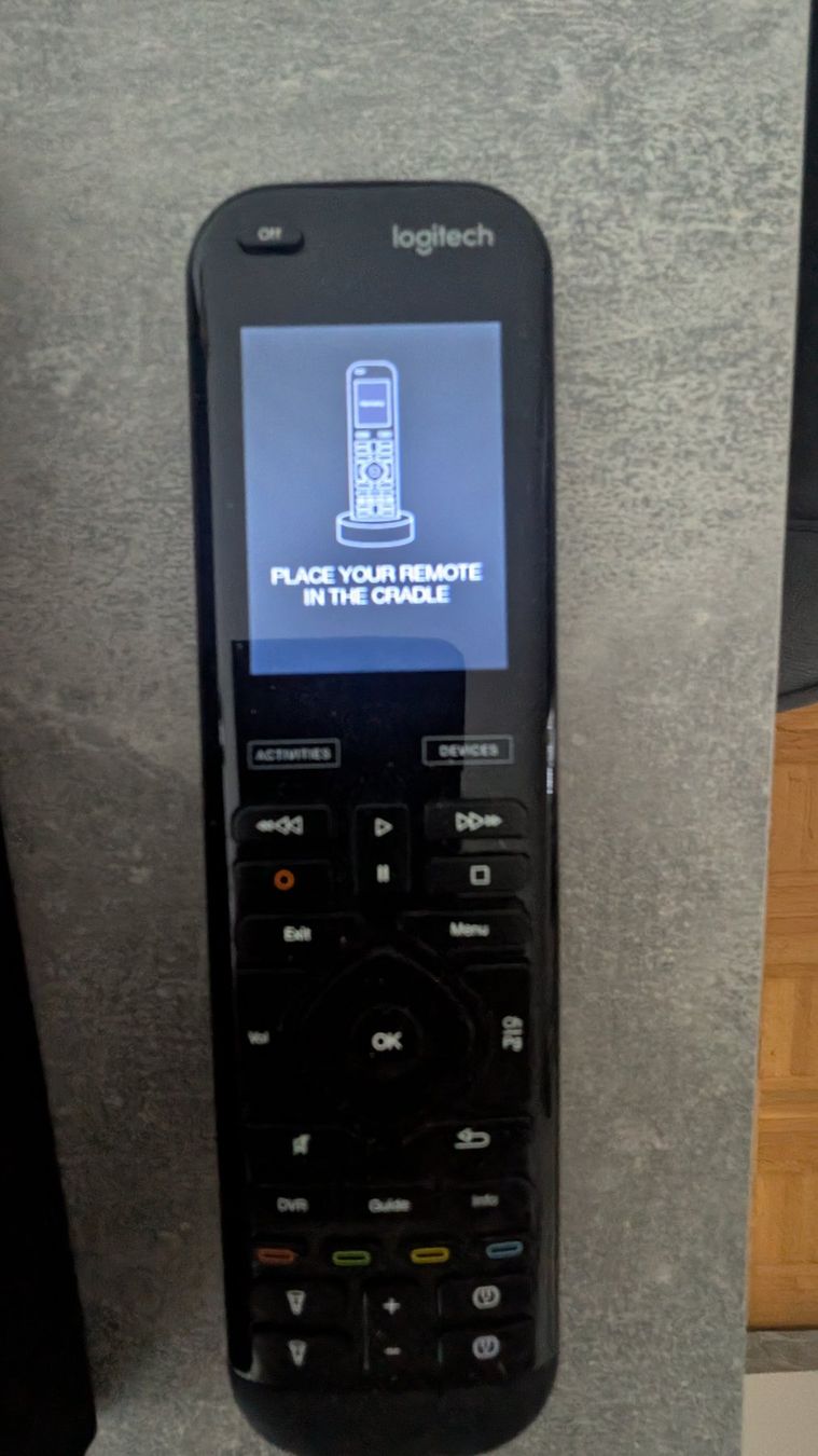 Logitech Fernbedienungen: Logitech Harmony Elite inkl. Hub und OVP – Gebraucht aus Jona von BMW_M5_Power 1