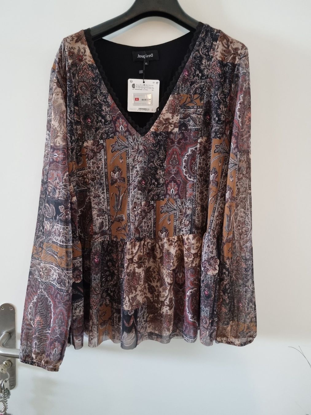 Desigual Camicette: Desigual Bluse Gr.XL neu – Nuovo (secondo la descrizione) da Thalwil venduto da Briscolina